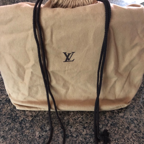 Vintage Louis Vuitton Alma handbag. - Picture 4 of 8